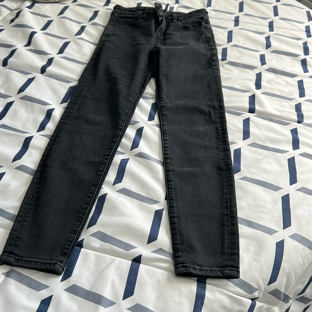 American Eagle skinny jeans